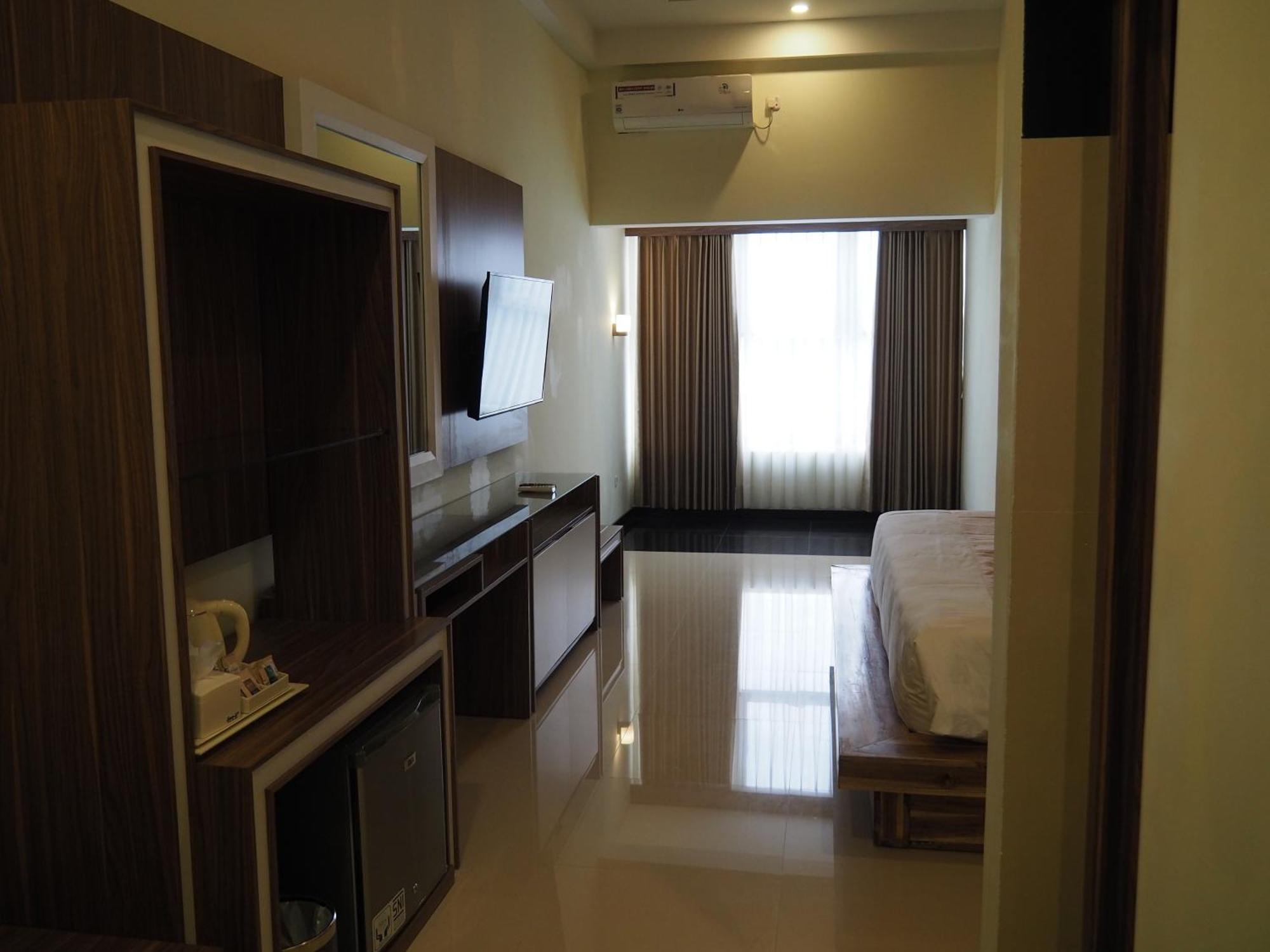 Luminor Hotel Banyuwangi By Wh Kültér fotó