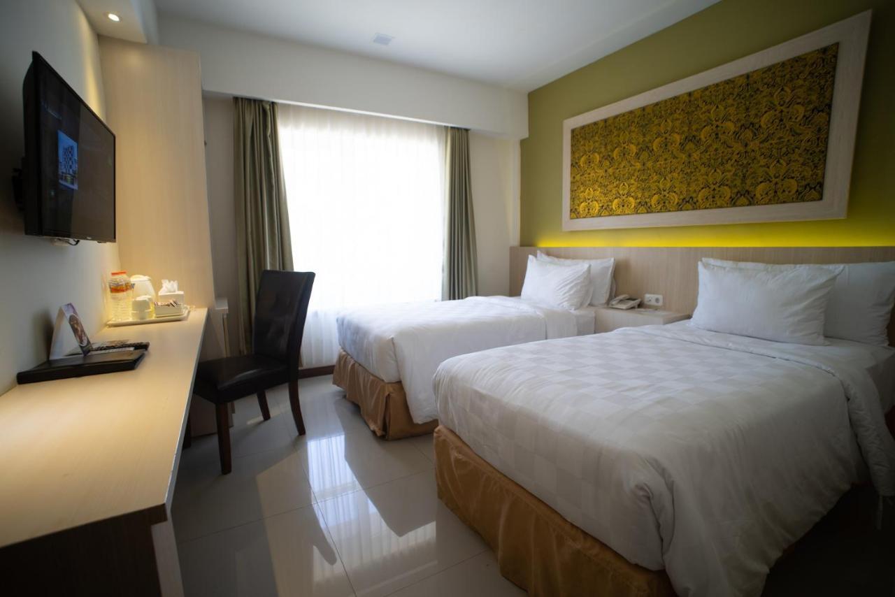 Luminor Hotel Banyuwangi By Wh Kültér fotó