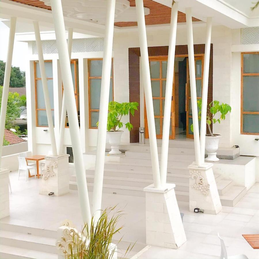 Luminor Hotel Banyuwangi By Wh Kültér fotó